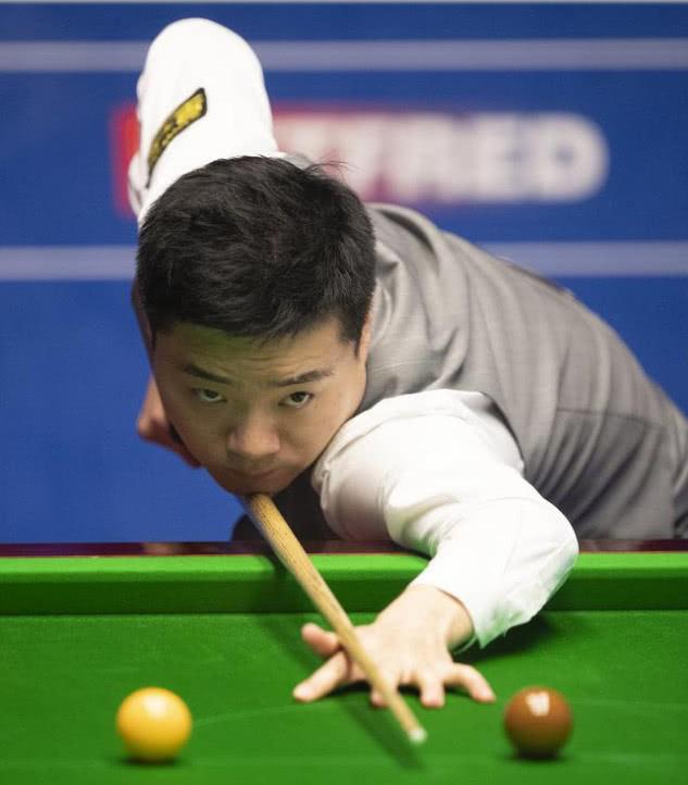 促的工作人 促的工作人