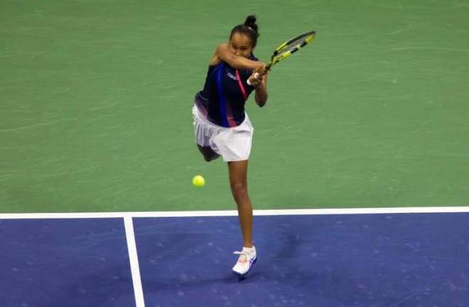 活的中场球 活的中场球