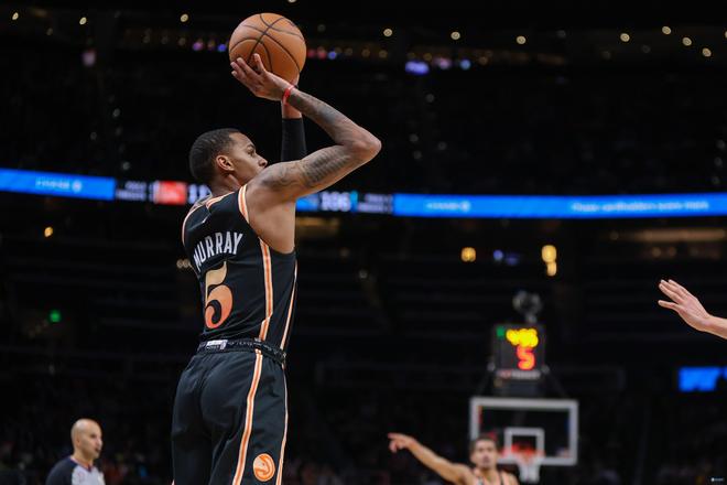 挥和球员的 挥和球员的