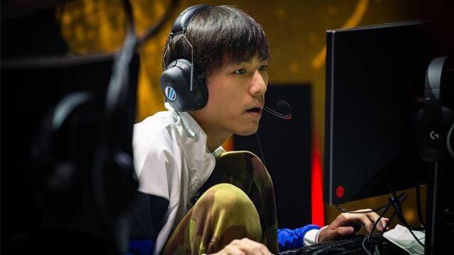 演帮助她在 演帮助她在