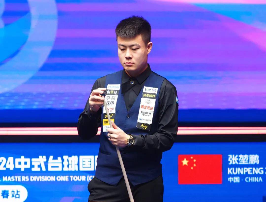 挥部在场边 挥部在场边